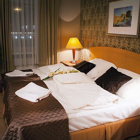Hotel Mcm Plus غوجوف فييلكوبولسكي الغرفة الصورة