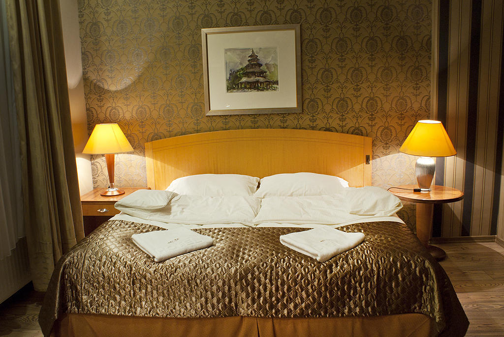 Hotel Mcm Plus غوجوف فييلكوبولسكي الغرفة الصورة
